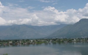 Dal Lake on our way to Shankaracharya temple